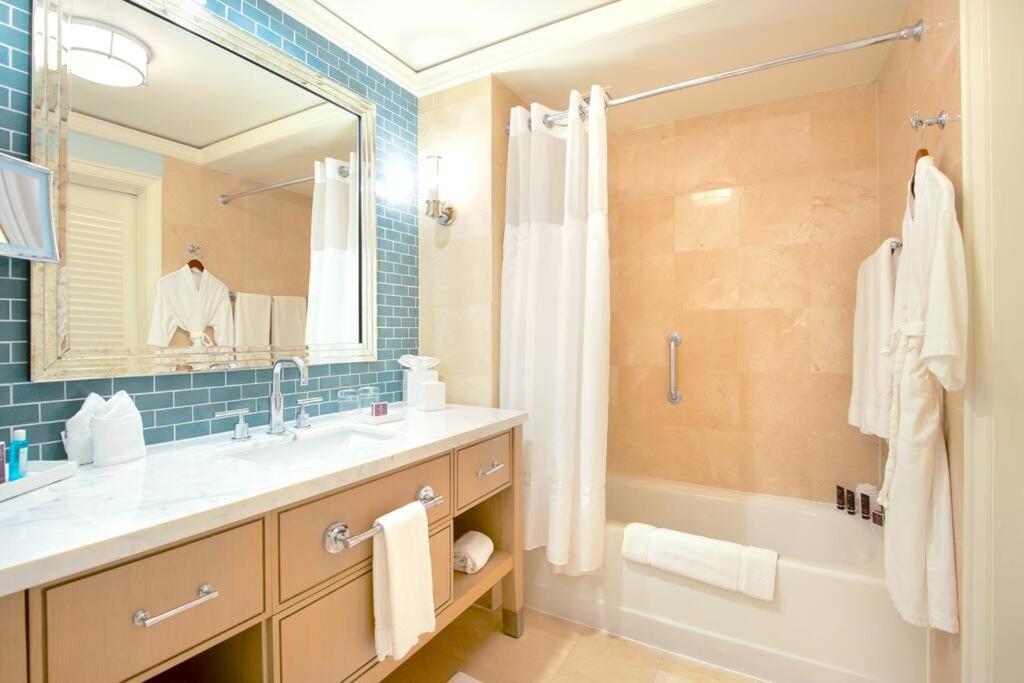 Charming 5 Star Condo Unit Situated At Ritz Carlton-Key Biscayne Miami Luaran gambar